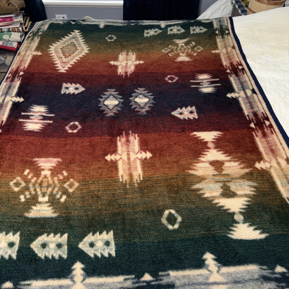 Vtg Biederlack Southwest Aztec Fleece Blanket 53x77" Rainbow Reversible - Picture 3 of 4